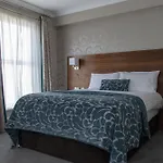 The Royal & Leisure Centre Hotel 3*