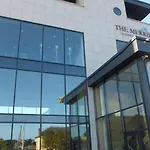 The Royal & Leisure Centre 3* Bray