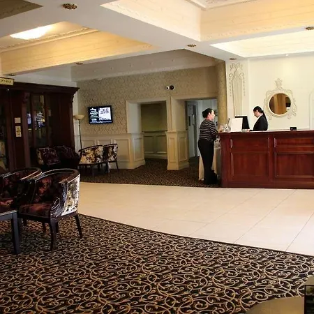 The Royal & Leisure Centre 3* Bray