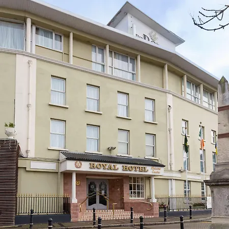 Hotel The Royal & Leisure Centre 3*
