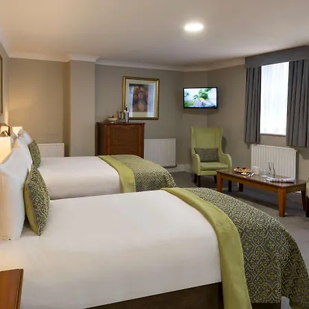 Hotel The Royal & Leisure Centre