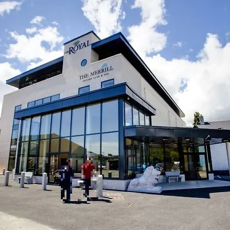 The Royal & Leisure Centre Hotel Bray