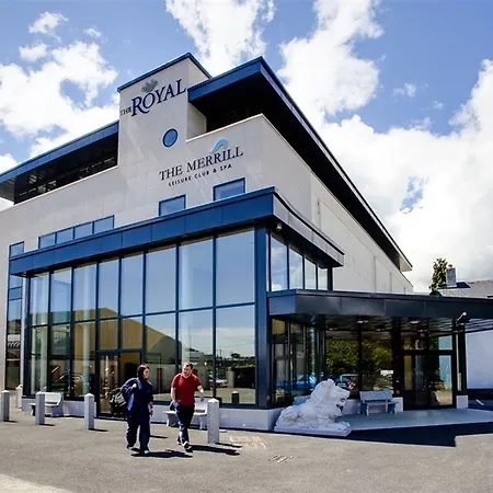 Отель The Royal & Leisure Centre Брей