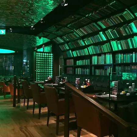 The Royal & Leisure Centre Hotel 3*