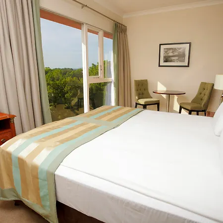 Hotel The Royal & Leisure Centre Bray