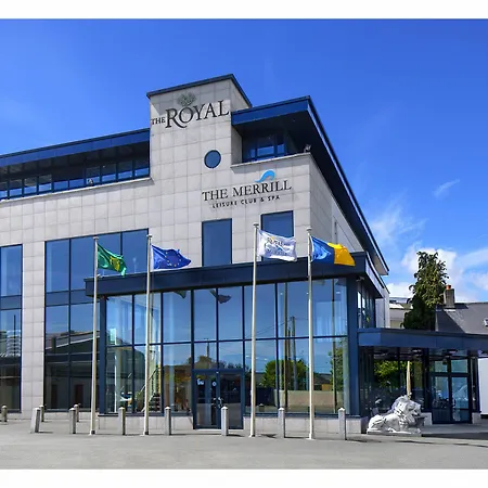 The Royal & Leisure Centre Hotel 3*