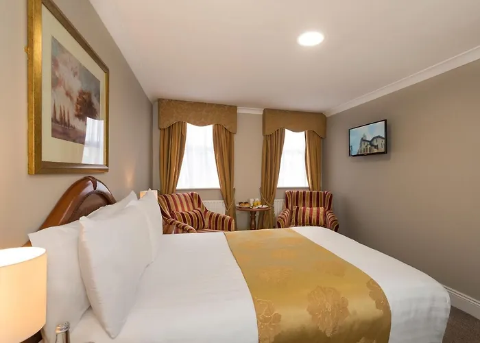 Hotel The Royal & Leisure Centre