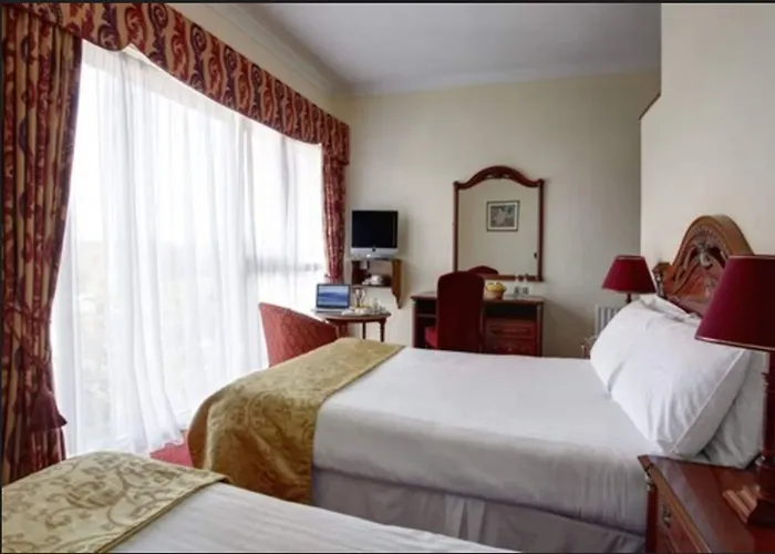 The Royal & Leisure Centre