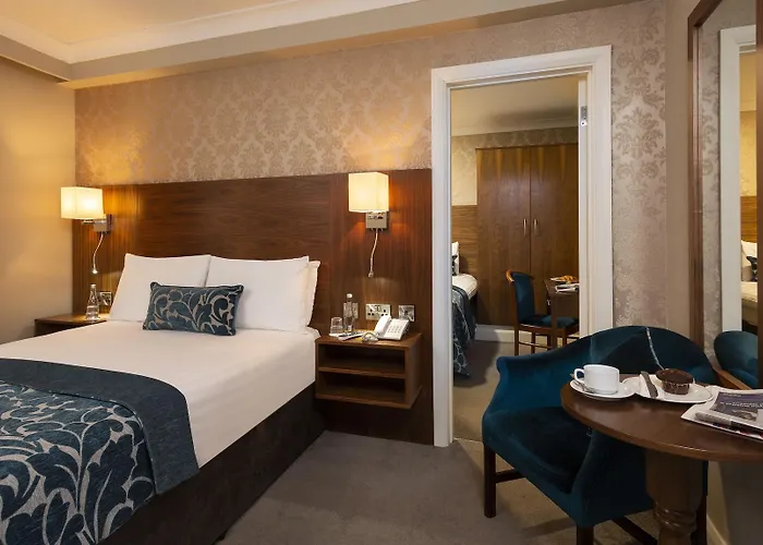 The Royal & Leisure Centre Hotel Bray