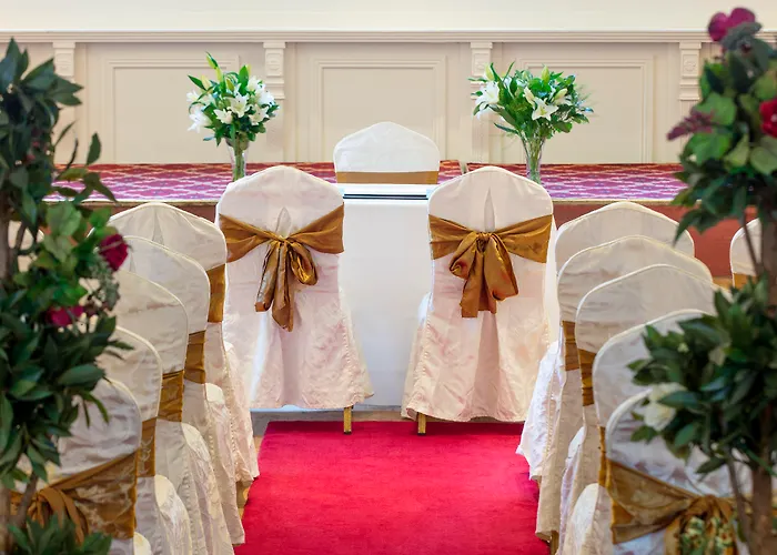 The Royal & Leisure Centre Hotel Bray