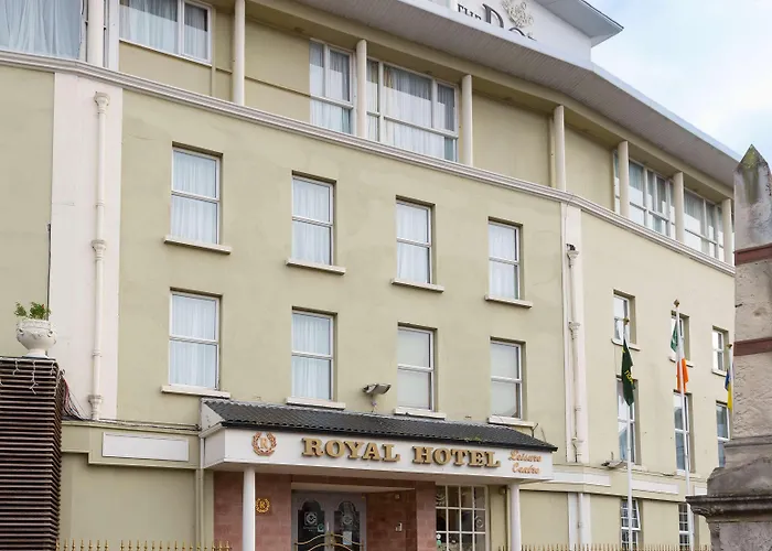 Hotel The Royal & Leisure Centre 3*