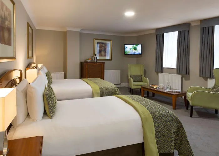 Hotel The Royal & Leisure Centre