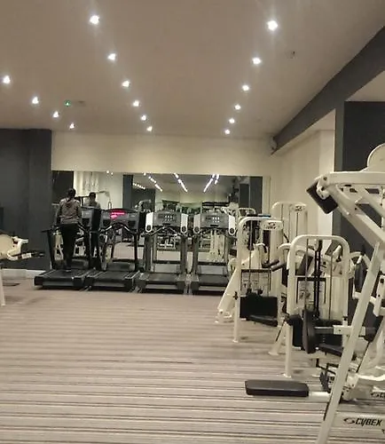 The Royal & Leisure Centre