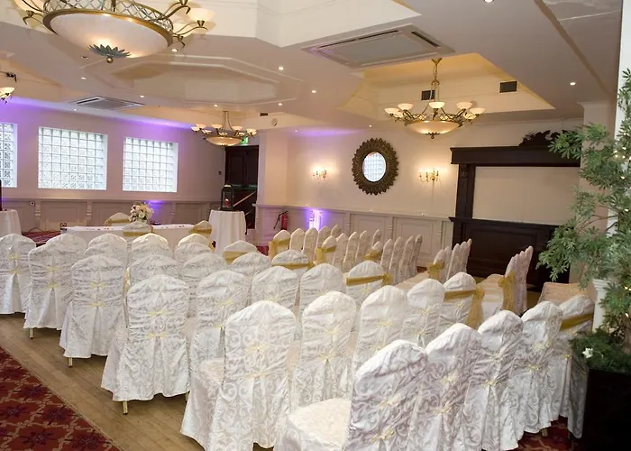 Hotel The Royal & Leisure Centre