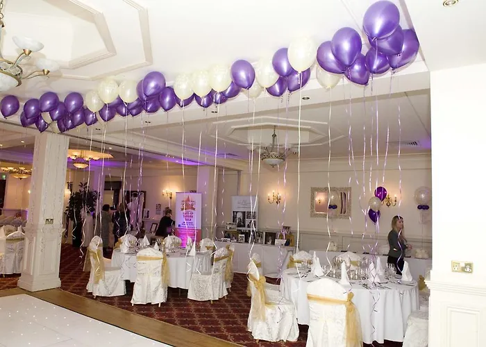 Hotel The Royal & Leisure Centre 3*