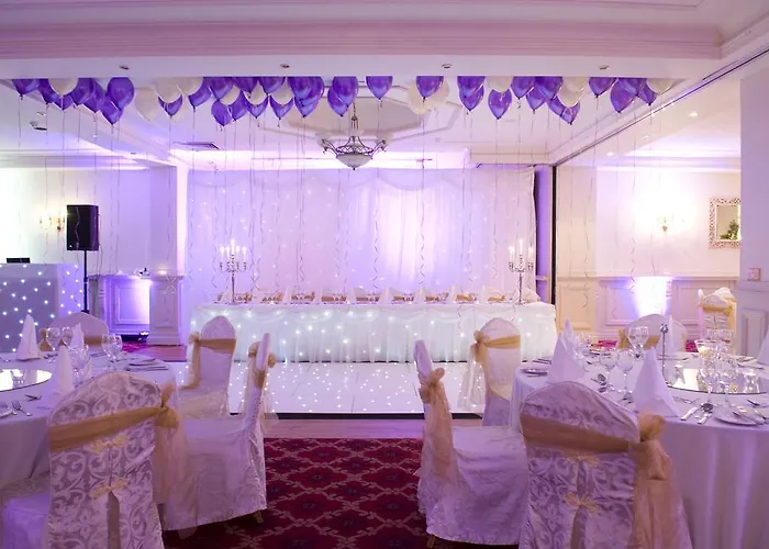 Hotel The Royal & Leisure Centre