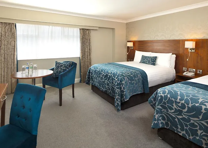 Hotel The Royal & Leisure Centre 3*