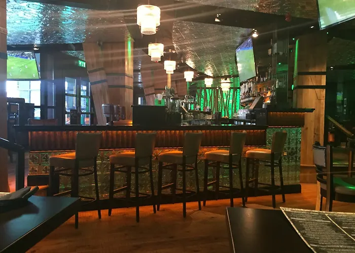 The Royal & Leisure Centre Hotel Bray