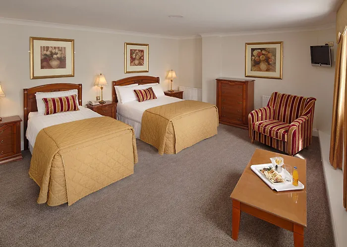 The Royal & Leisure Centre Hotel Bray