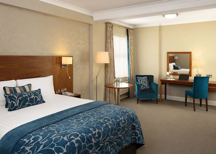 Hotel The Royal & Leisure Centre